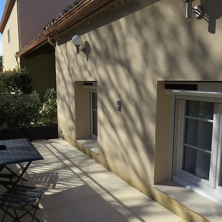 Konukevi Le Castel 3*