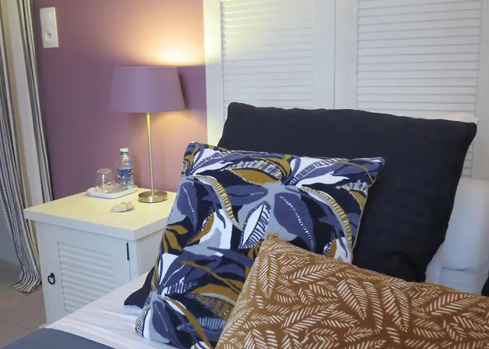 Konukevi Le Castel Nîmes